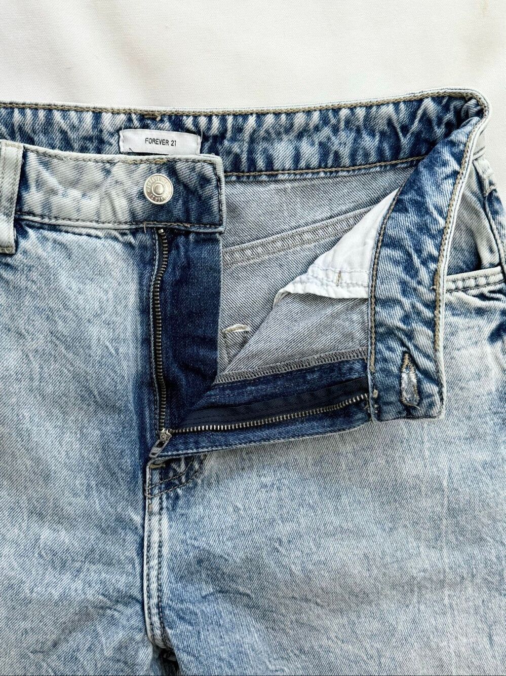 Forever 21 Acid Wash High Waist Wide Leg Jeans Sz 29 - Picture 6 of 10